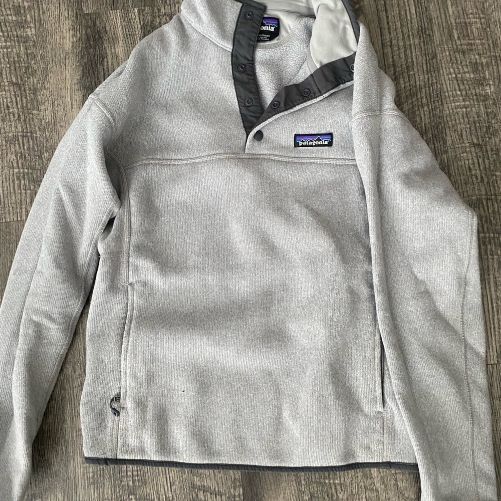 Patagonia snap t Soft Fleece size small women’s